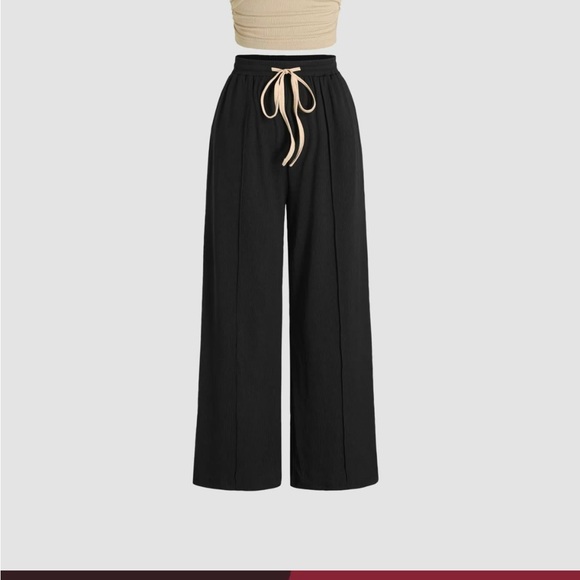 Women's Ruched Tank Top & Drawstring
Waist Pants Ribbed Set - Picture 3 of 8